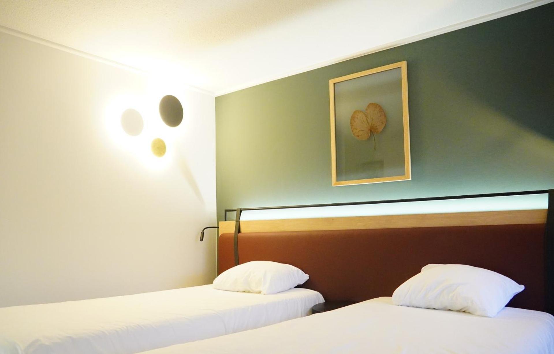 Campanile Mulhouse - Illzach Ile Napoleon Hotel Buitenkant foto