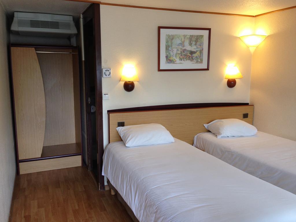 Campanile Mulhouse - Illzach Ile Napoleon Hotel Buitenkant foto